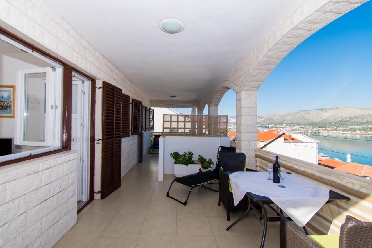 Holidays Apartments Slanada With Terrace And Sea View, Near The Beach & Town Trogir, Free Parking, Quiet Place On Peninsula Ciovo Exterior photo