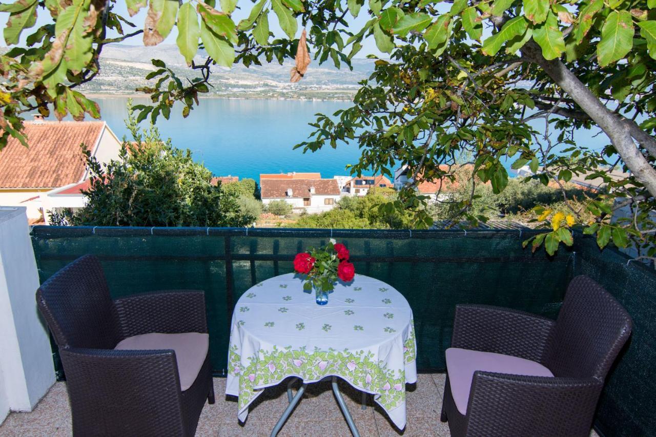 Holidays Apartments Slanada With Terrace And Sea View, Near The Beach & Town Trogir, Free Parking, Quiet Place On Peninsula Ciovo Exterior photo