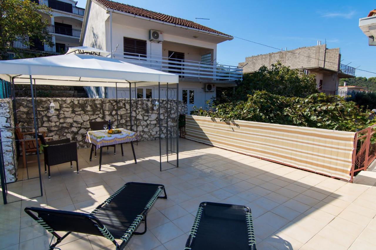 Holidays Apartments Slanada With Terrace And Sea View, Near The Beach & Town Trogir, Free Parking, Quiet Place On Peninsula Ciovo Exterior photo