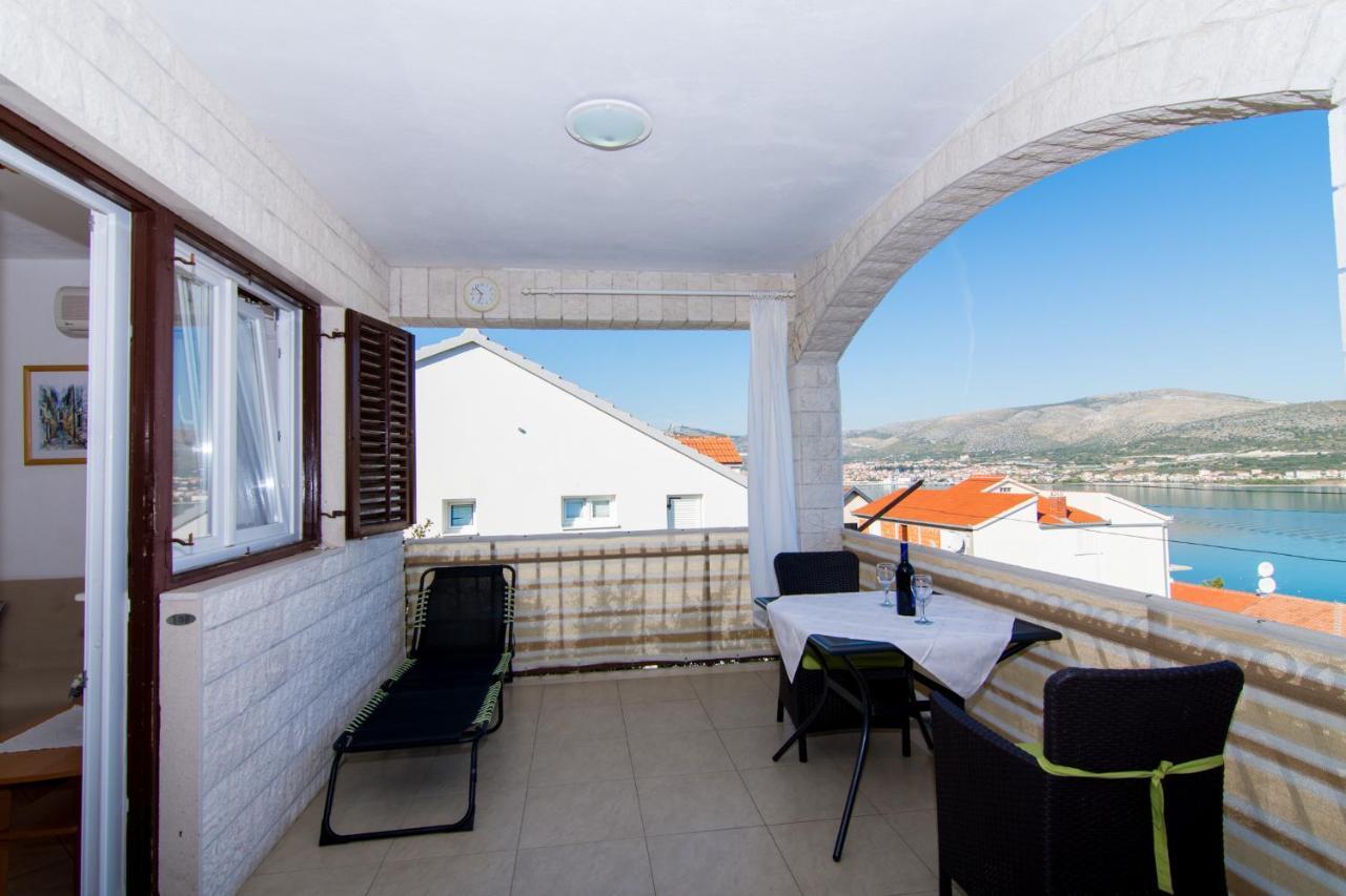 Holidays Apartments Slanada With Terrace And Sea View, Near The Beach & Town Trogir, Free Parking, Quiet Place On Peninsula Ciovo Exterior photo