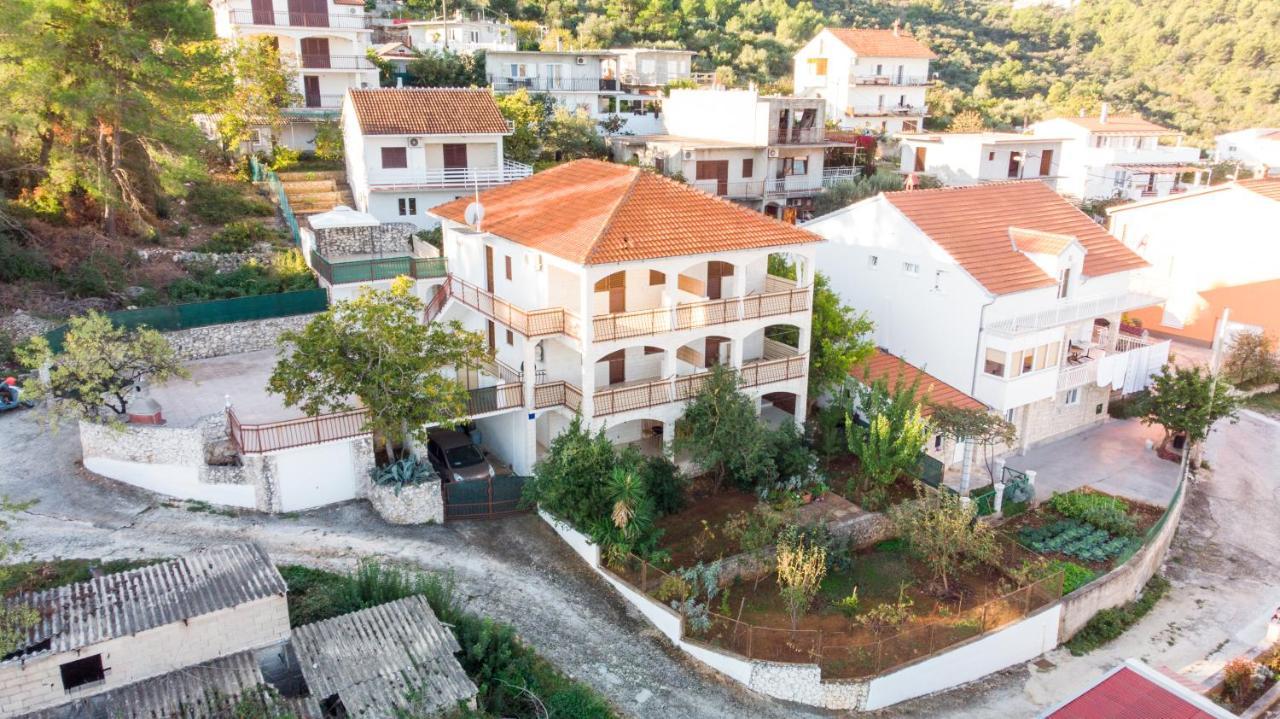 Holidays Apartments Slanada With Terrace And Sea View, Near The Beach & Town Trogir, Free Parking, Quiet Place On Peninsula Ciovo Exterior photo